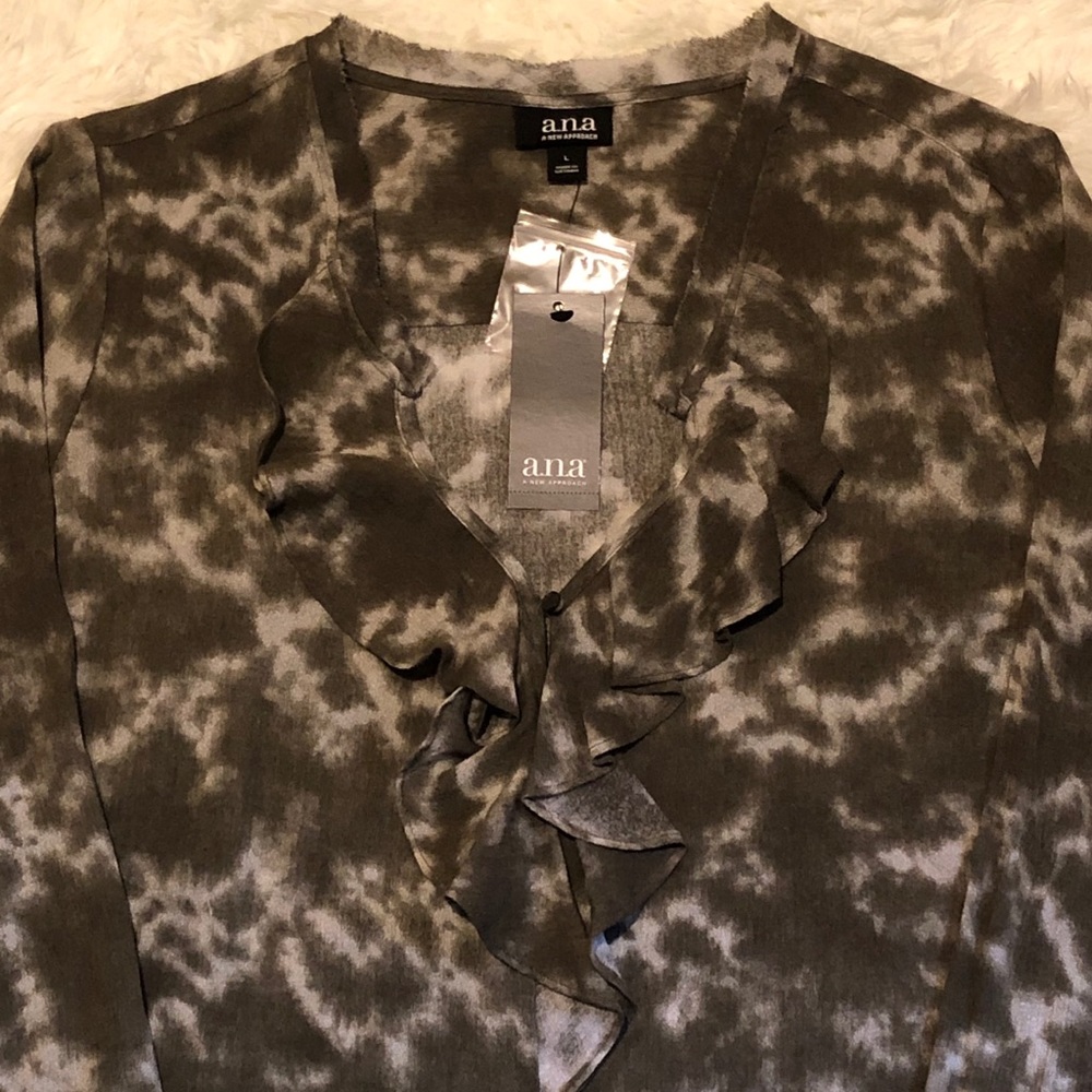 A.N.A.—3/4 Sleeve—Tie Dye Flutter V-Neck!! BNWT!!